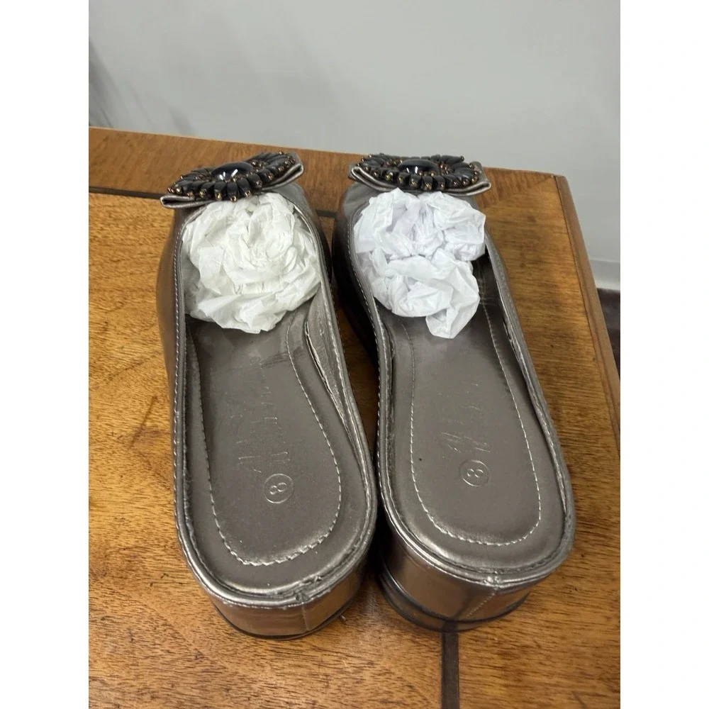 Helens Heart Women's 8 Silver Beaded Flower Low Pat Bling Wedges Slip On Shoes